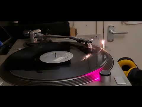 Sacrum — Sacrum Sacrum feat Jocelyn Pook (Slide dub)