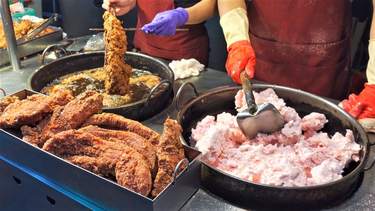 Soft and crispy！Fried Pork with Secret Sauce/每日只賣四小時！祖傳秘製紅糟肉, 紅糟肉炒蒜苗-Taiwanese street Food