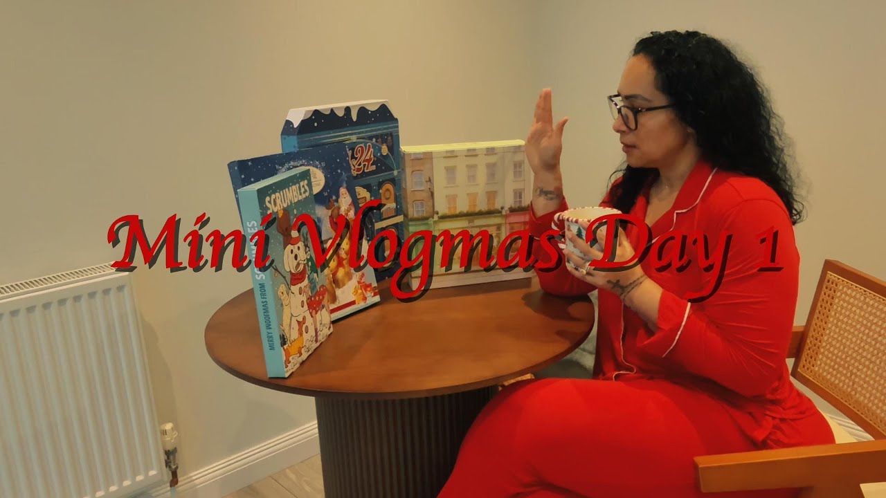 Mini Vlogmas Morning ❄️ | Matcha, Paris Outdoors & Christmas Calendar Opening