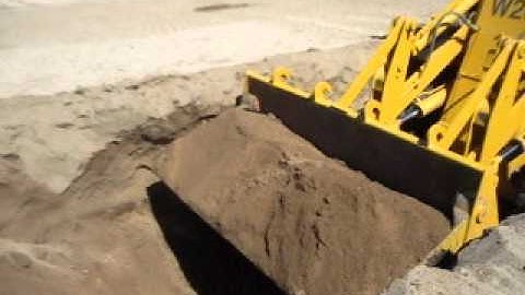 CASE Wheel Loader W20C - Digging By HEO Greg Kealey