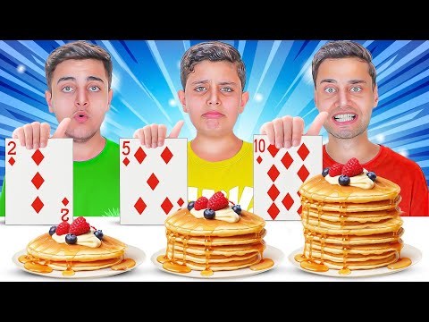 تحدي الأكل على حسب أوراق الشدة الأسرع يفوز دجاج مشوي اصابع الجبن