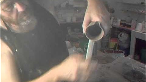 SIMON LEACH ~ How to apply pulled handles to pitchers/jugs, instruction, teaching