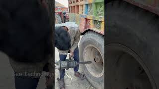 World’s Fastest Tire Changer #Amazingprocess #Satisfying #Youtubeshorts