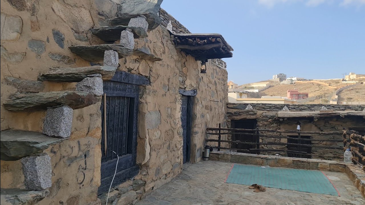 قرية الموسى الأثرية - منطقة الباحة ...عصر اليوم الأثنين 6-7-1443 - شرح الأستاذ : خالد عازب