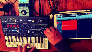 "RiaDx7 Dreamstate" Microfreak/Zoom MS-70CDR Improv: Maria Calfa-DePaul