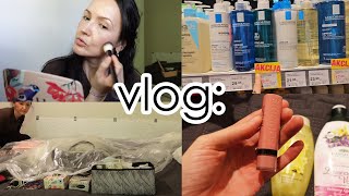 картинка: VLOG: снова мини-шоппинг. Интересная помада.  Сняла нарощенные ногти. Заказали радиатор для ванной.