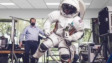 NASA chooses Axiom, Collins Aerospace for next generation of spacesuit development