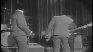 Video thumbnail of "Sam & Dave - Soothe Me"