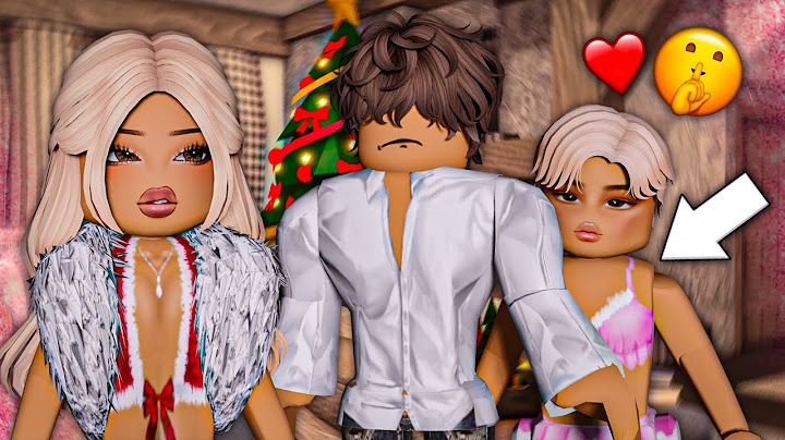 Iubitul meu ma *INSEALA* de Craciun cu un BAIAT! (Poveste ROBLOX)