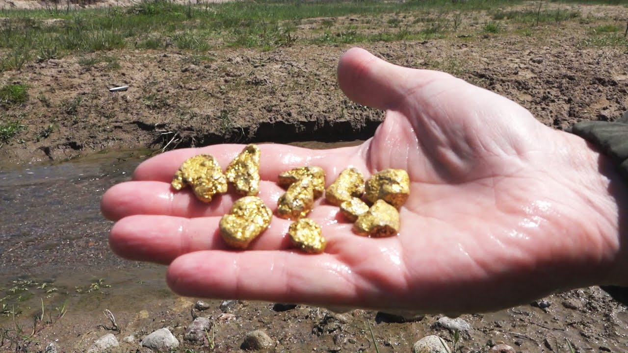 a-very-large-amount-of-gold-near-the-river-youtube