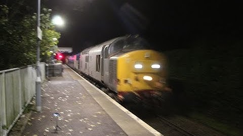 37422+37425 speeds through Worstead with 3S65 RHTT