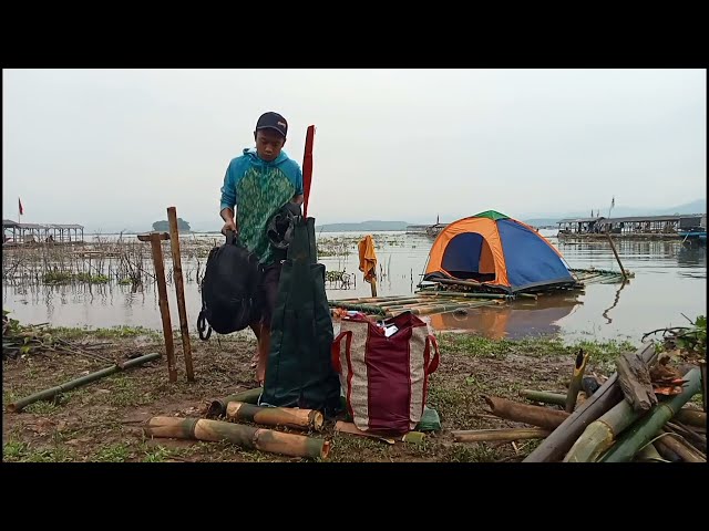 CAMP FISHING DUA HARI TIGA MALAM,BERKEMAH MEMBUAT RAKIT BAMBU BERLAYAR MANCING,MASAK HASIL TANGKAPAN class=