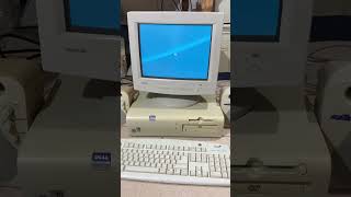 It’s 1998 and you’re booting up WINDOWS 98 PLUS! 💾 #millennial #90s #90sthrowback @MicrosoftWindows