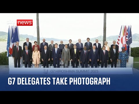 G7 Summit: Leaders pose for photos in Hiroshima ahead of meetings