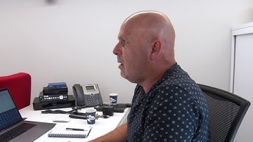 Kees Verver video-analist van AZ leggt uit wat hij allemaal doet