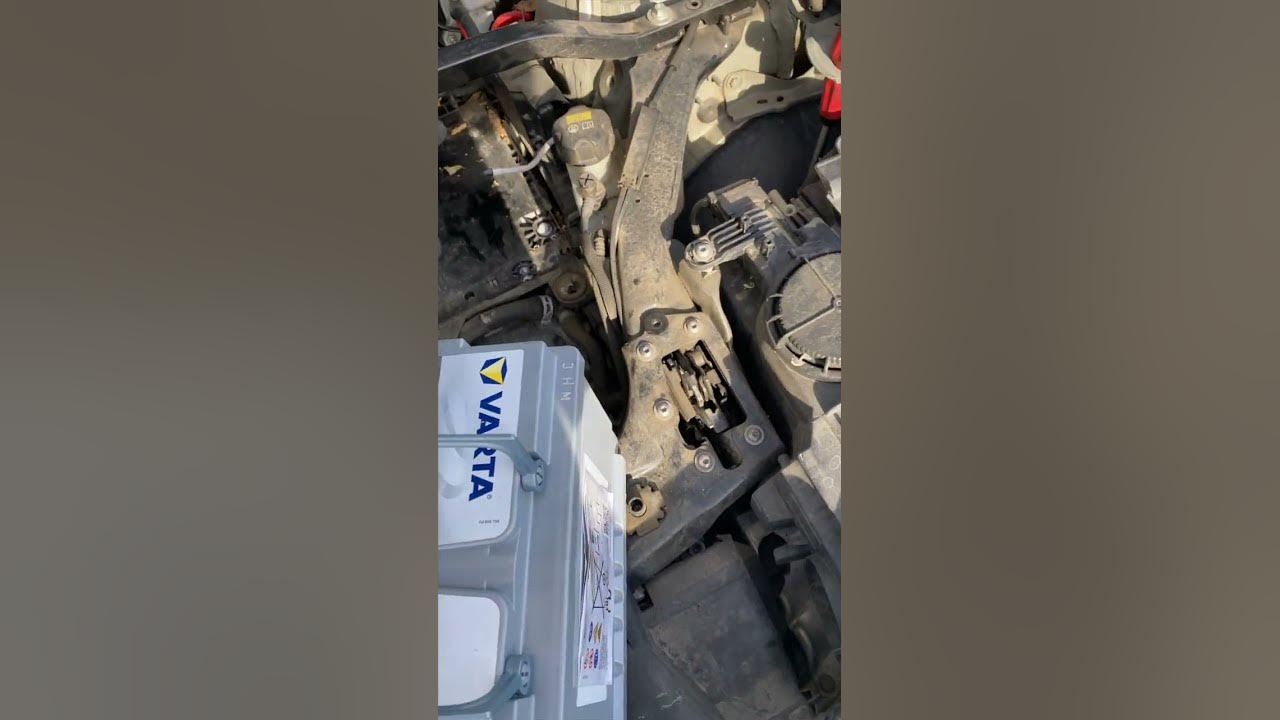 BMW X1 F48 battery replacement under 1 minute! YouTube