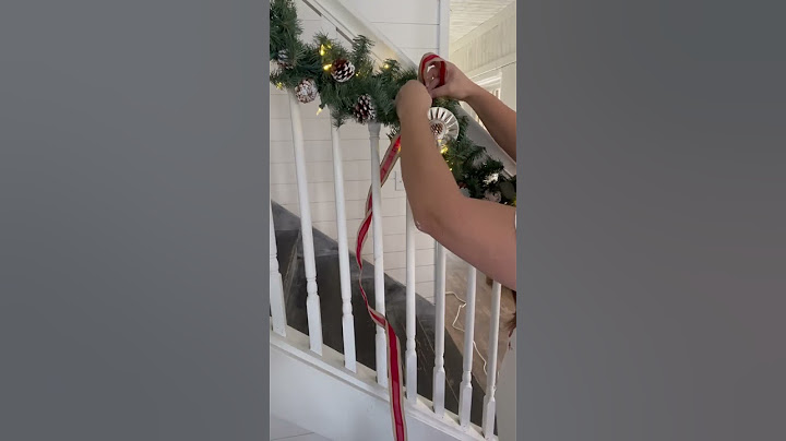 $4 Thrifted Garland makeover - we finished it- Christmas Decor on a Budget
