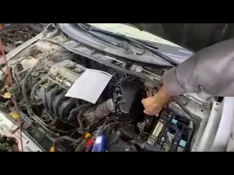 فيديو: كيف تقوم بتنظيف جسم دواسة الوقود في سيارة تويوتا كورولا؟