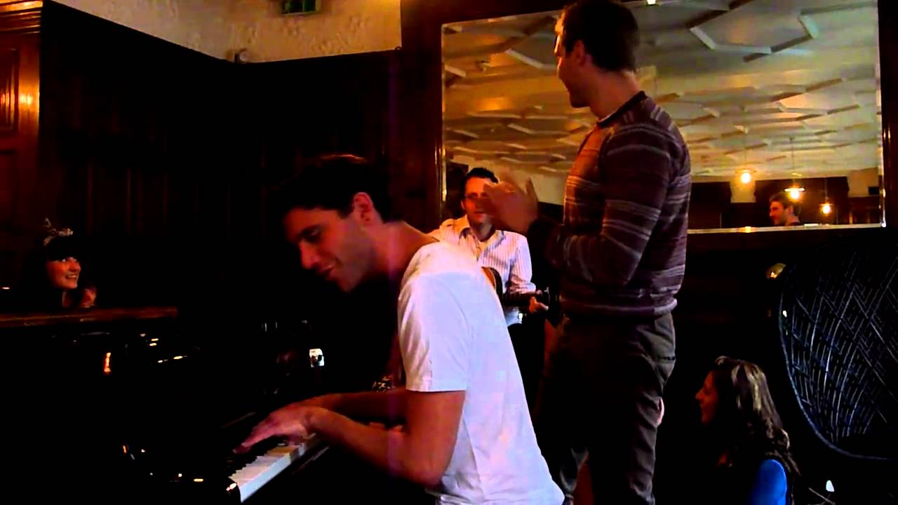 Mika - Blame It on the Girls @ Magic Points secret gig in London, 22.1.2011 (HD)
