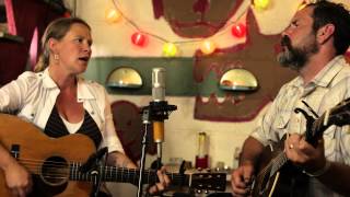 Pharis & Jason Romero - Lay Down In Sorrow (Live @Pickathon 2013) chords