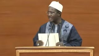 Cheikh Bara Brandit Le Coran Et Sert Une Réplique Salée À Farba Ngom Qui Fait Rire El Malick Et Cie