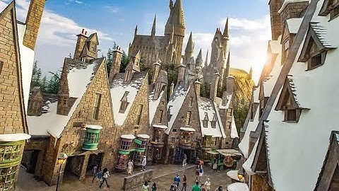 building Hogwarts and Hogsmeade