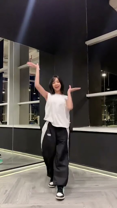 dance sayonara crawl with Zee jkt48 || JKT48 zee