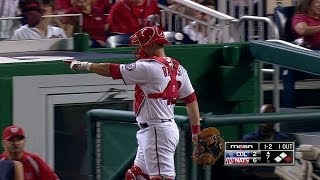 Storen's pitch breaks the glove of Ramos