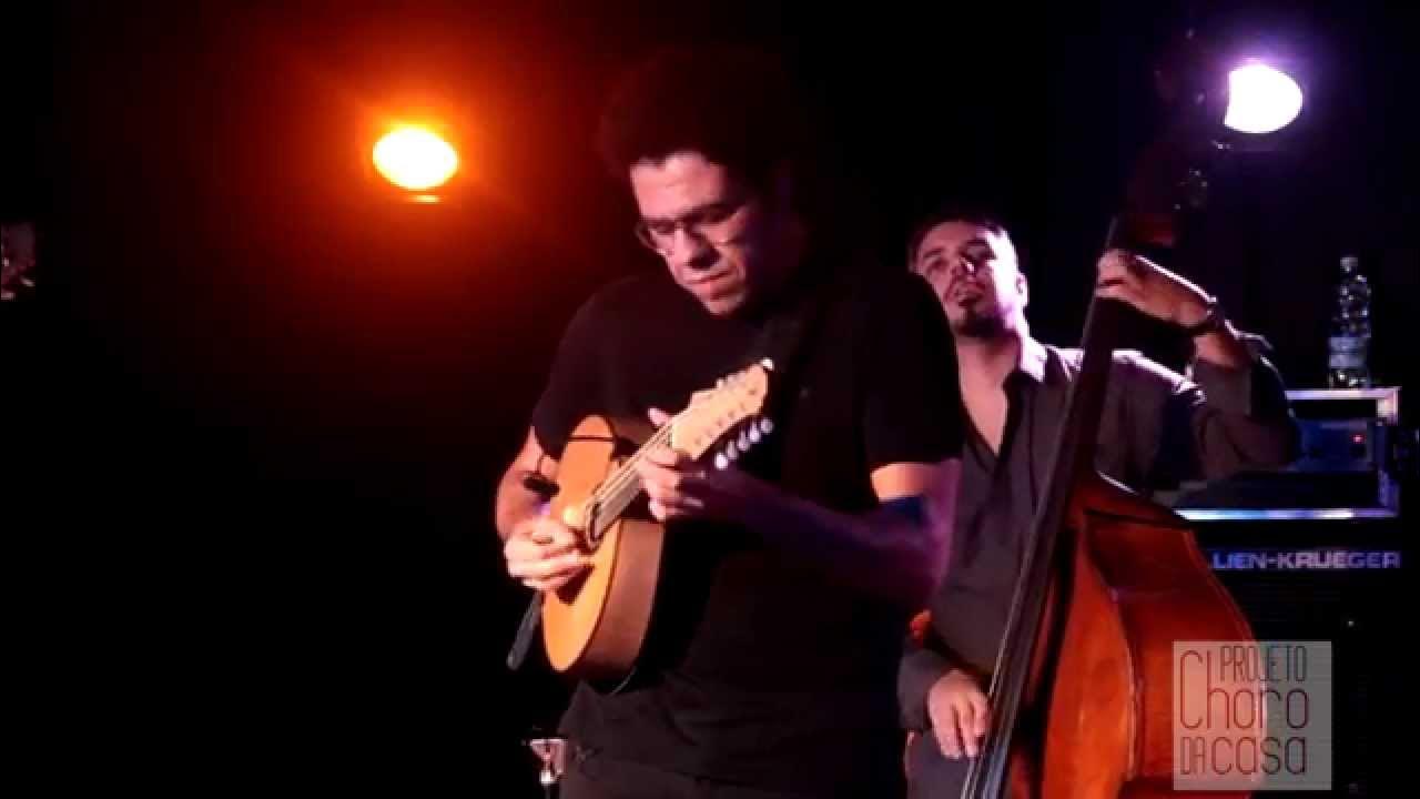 Hamilton de Holanda - Cochichando (Pixinguinha) Hamilton de Holanda - Cochichando (Pixinguinha)