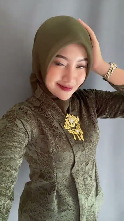 Adek udah siap nih #kebaya #hijau #viral #ootd #kondangan #cantik #jilbab #pemersatu #bangsa