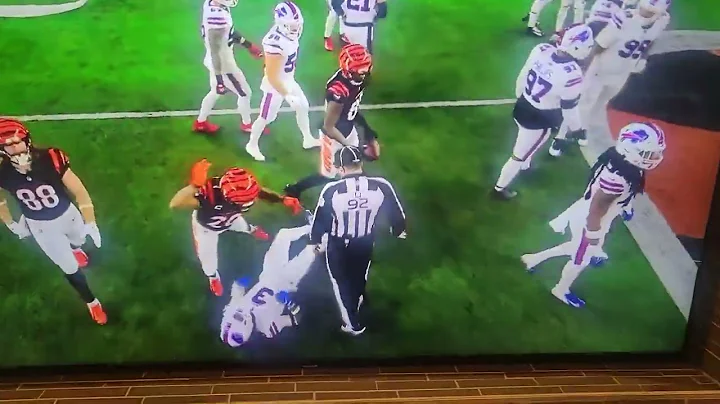Damar Hamlin collapses on the field with possible ...