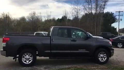 MINT 2011 Toyota Tundra at Comodo Motors