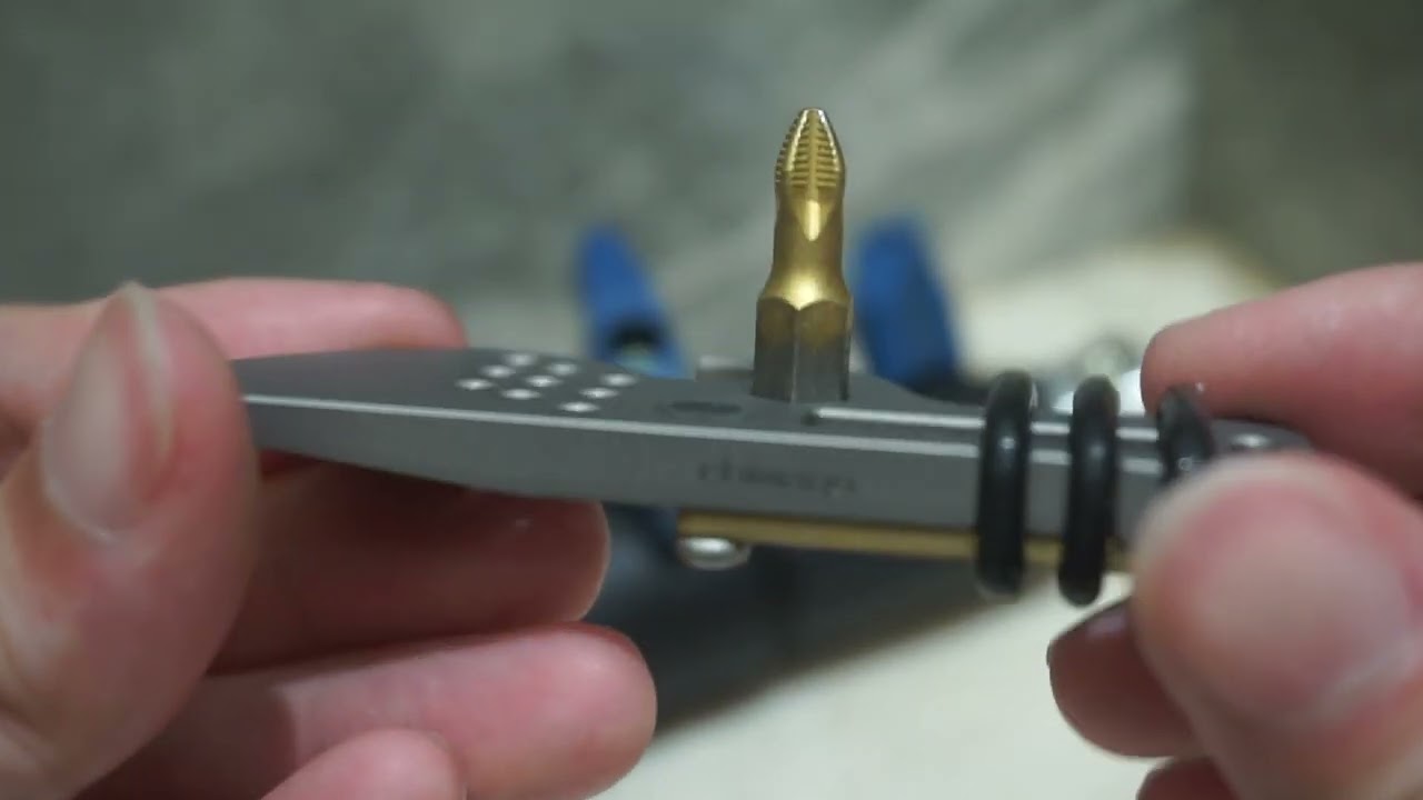 Shark EDC Screwdriver Display