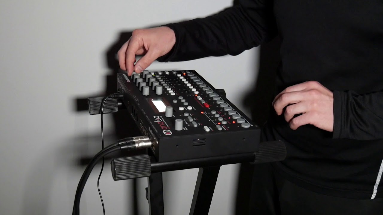 Analog Four Live Industrial Techno Improvisation