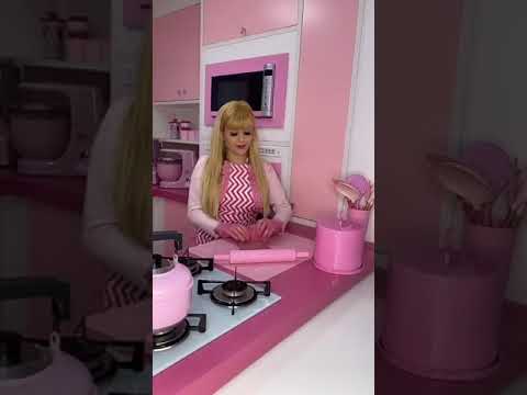 باربي تصنع الكيك من جديد باربي الحقيقية