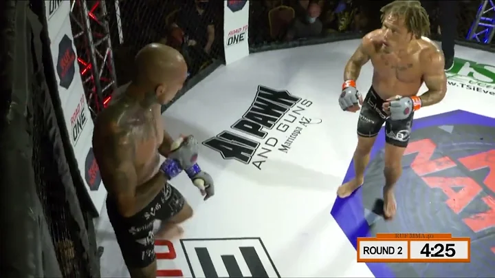 Pro 135 lbs | Marcus Mcghee vs Ricky Maynez April ...
