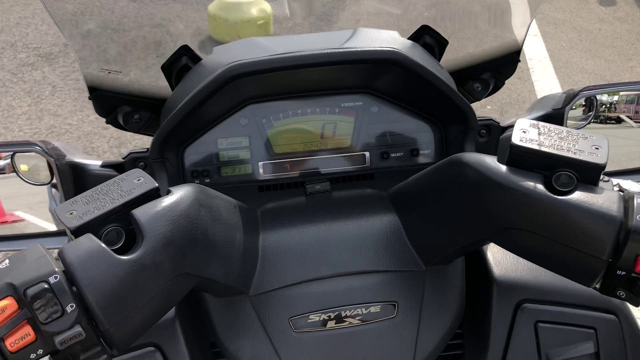 SUZUKI スカイウェイブ650 ‪やたら色々な機能が付いてて車みたいな‬