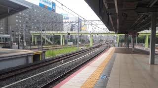 JR西日本新大阪駅で223系2000番台J12編成回送列車の通過シーン（2020年8月8日土曜日）携帯電話で撮影