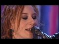 Capture de la vidéo Tori Amos - Cornflake Girl - Oxygen Concert 2003