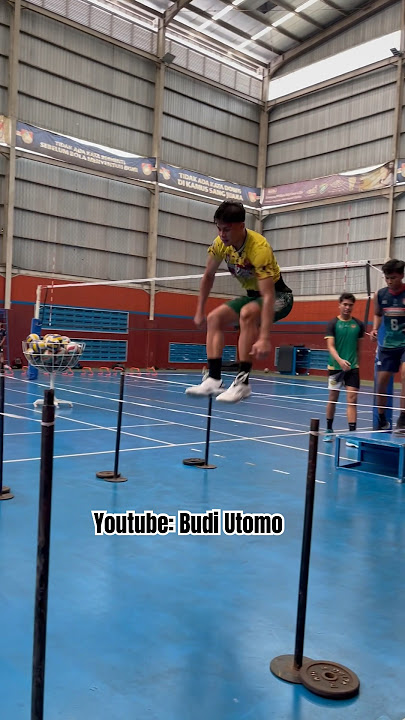 Latihan Lompatan Voli Bintang Saputra di Club Indomaret #akademivoliindomaret #bintangsaputra