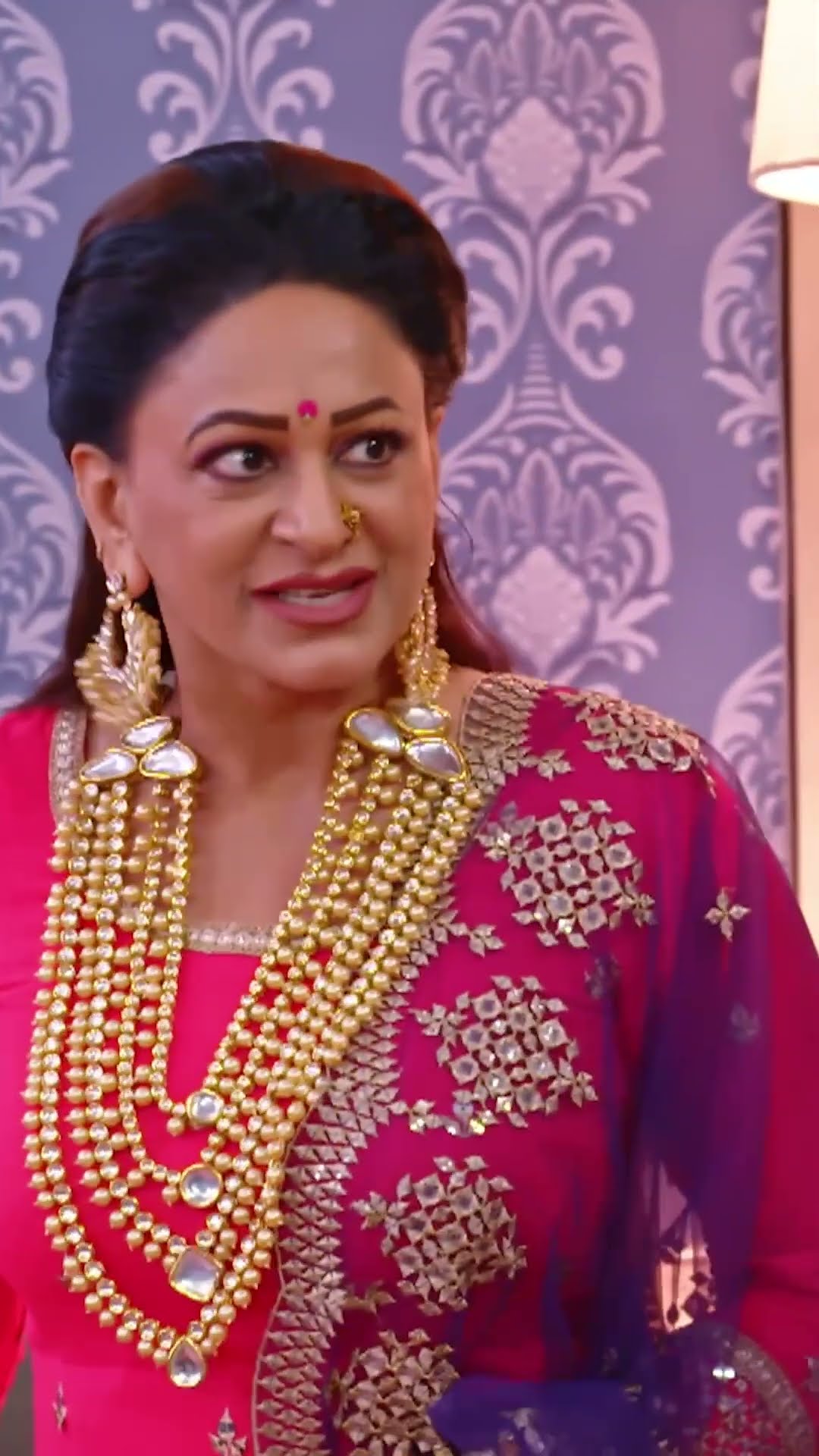 Ambika ने किया नाटक | Parineetii | परिणीती