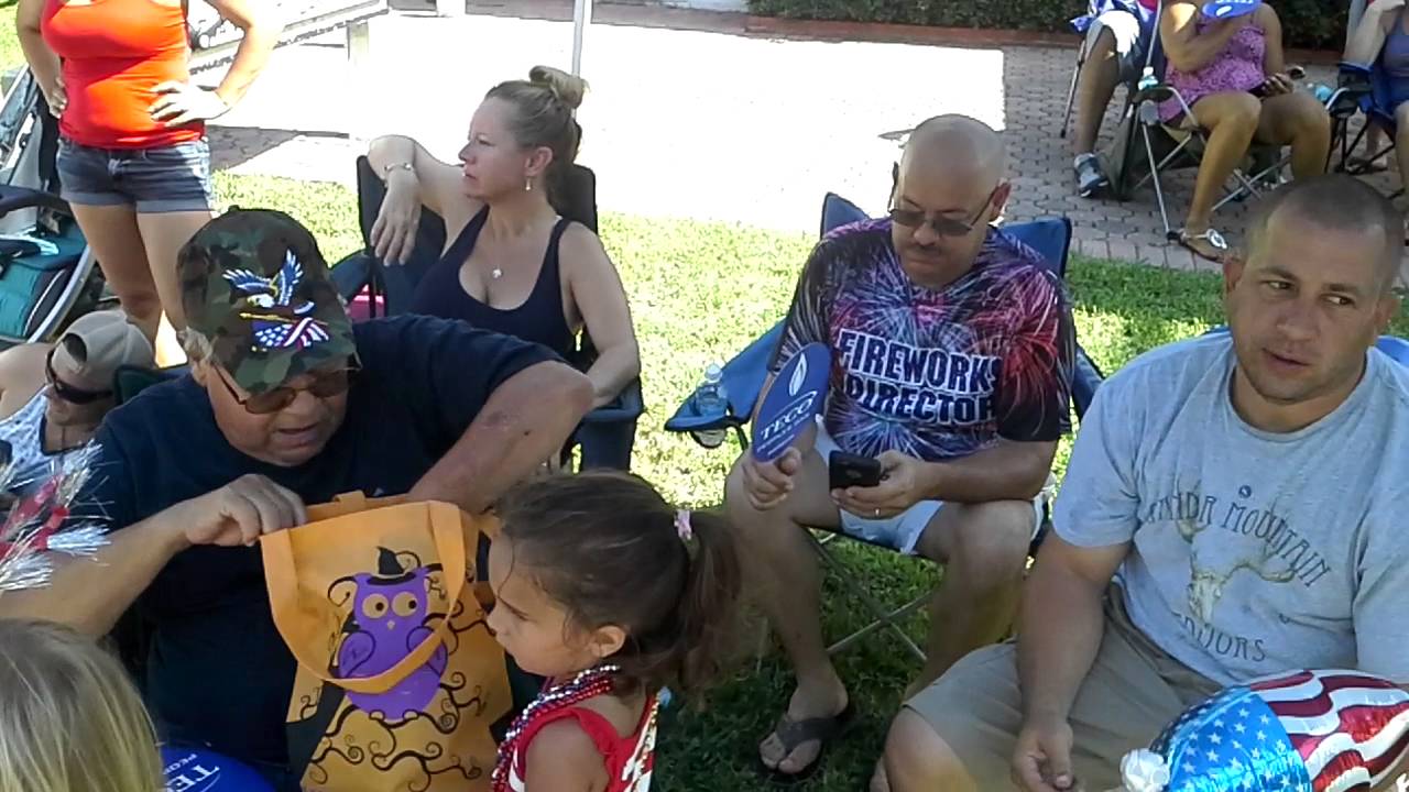 Lutz 4th of July parade 2016(2) YouTube