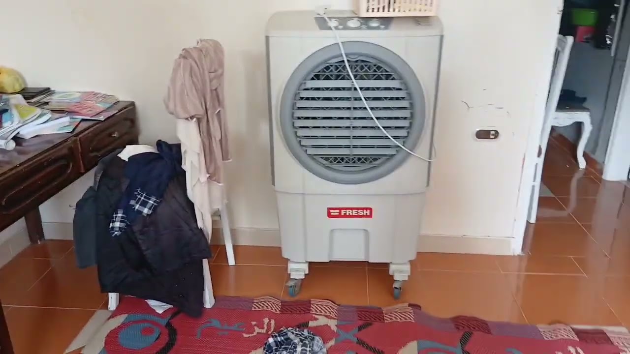 روتين شتوى تحت المطره 🌧تسليم اوردر فراخ وتنضيف الشقه الا غرقت من الشتا 