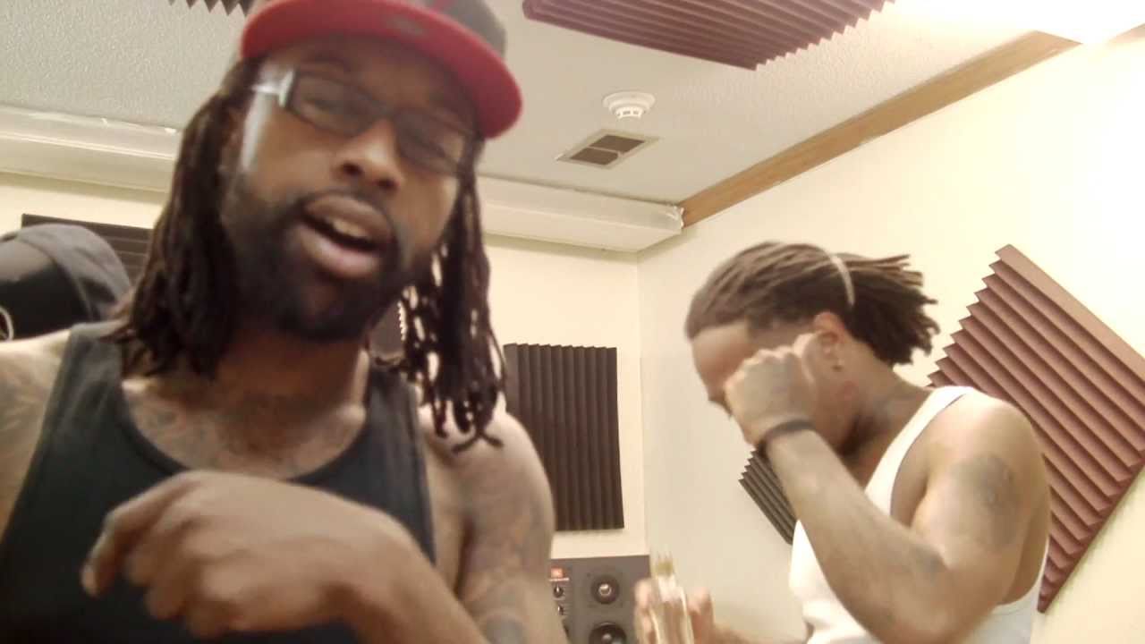 Krayzie Ft. Reesco- Uh huh