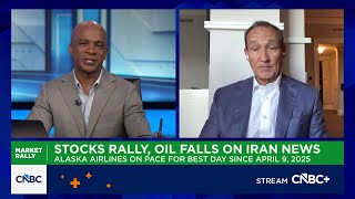 Former United Airlines Ceo Weighs In On Uniteds Potential Merger With American Airlines