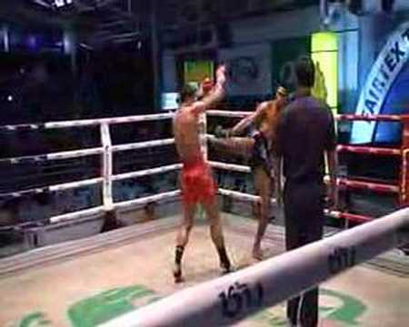 Yodsanklai Knockout Fight in Pattaya Thailand