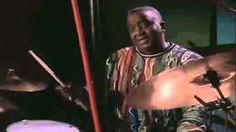 Steely Dan with Bernard "Pretty" Purdie - Home at last.flv Steely Dan with Bernard "Pretty" Purdie - Home at last.flv