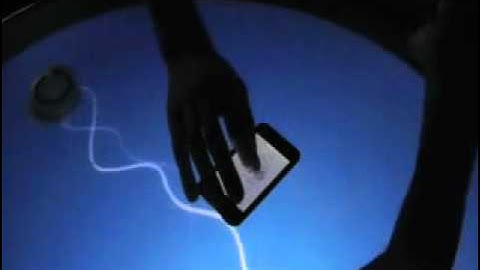 One voice in between the reactable and a mobile