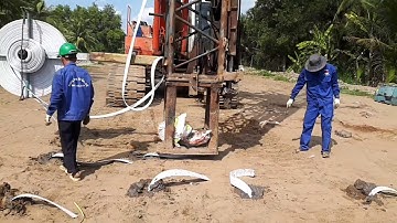 Thi Công Bấc Thấm Xử Lý Nền Đất Yếu | Constructing wick absorbing soft ground.