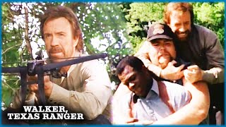 Walker Tricks His Kidnappers | Walker, Texas Ranger